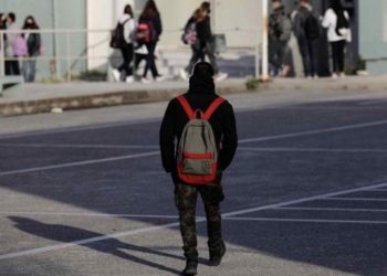 Φασιστικές επιθέσεις: Αντιφασιστικός συναγερμός σε σχολεία και κοινωνία