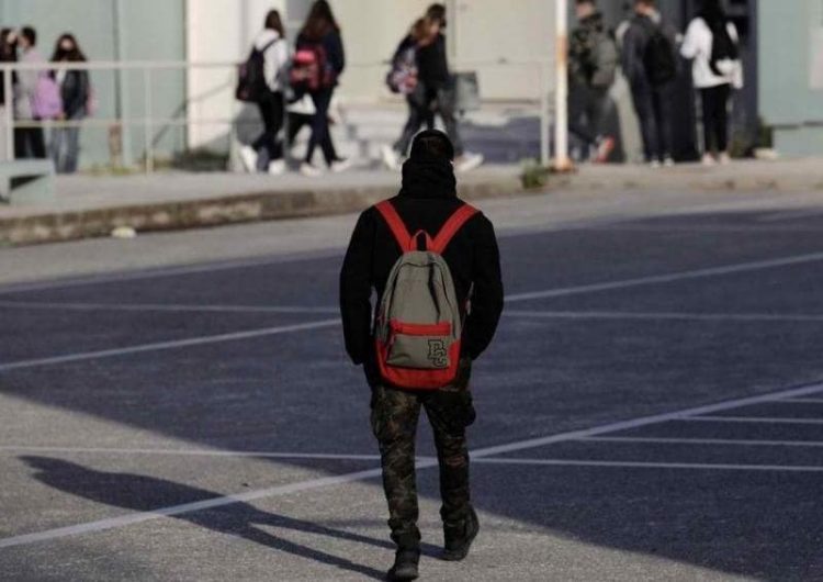 Φασιστικές επιθέσεις: Αντιφασιστικός συναγερμός σε σχολεία και κοινωνία