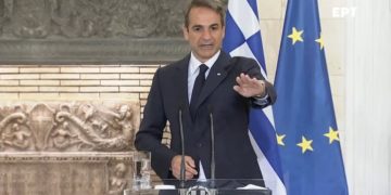 Επαναπροωθήσεις: Όταν ο Κ. Μητσοτάκης έχασε την ψυχραιμία του (βίντεο)