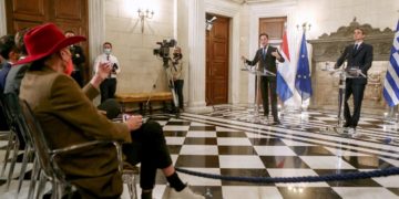 Ingeborg Beugel: Ο Μητσοτάκης ψεύδεται και η Ε.Ε. τον στηρίζει