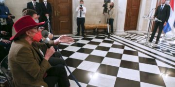 Κινήσεις δημοσιογράφων: «Κάτω τα χέρια από την Ingeborg Beugel-Κάτω τα χέρια από την ελεύθερη δημοσιογραφία»