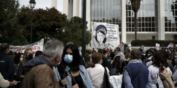 Παρεμβάσεις στη συνδιάσκεψη ΑΔΕΔΥ: Απειθαρχία-μη εφαρμογή αξιολόγησης, συνέχιση απεργιών