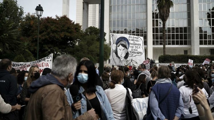 Παρεμβάσεις στη συνδιάσκεψη ΑΔΕΔΥ: Απειθαρχία-μη εφαρμογή αξιολόγησης, συνέχιση απεργιών