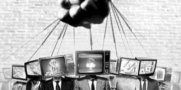 Το «πιστό κοινό» της τηλεοπτικής χειραγώγησης