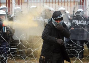 «Εργαλειοποίηση» της βαρβαρότητας κατά προσφύγων