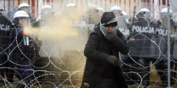 «Εργαλειοποίηση» της βαρβαρότητας κατά προσφύγων