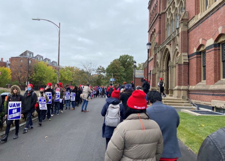 Πάει, «χάλασε» και το Χάρβαρντ: Σωματεία ερευνητών και νικηφόρες πολύμηνες απεργίες στα πανεπιστήμια των ΗΠΑ