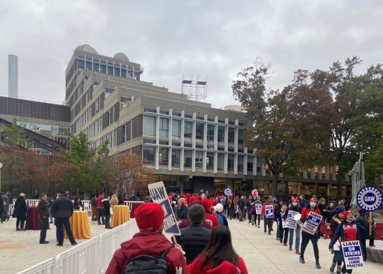 Πάει, «χάλασε» και το Χάρβαρντ: Σωματεία ερευνητών και νικηφόρες πολύμηνες απεργίες στα πανεπιστήμια των ΗΠΑ
