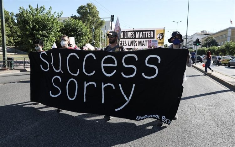 Πανδημία: Κρατικές δολοφονίες, ταξικά πρόστιμα
