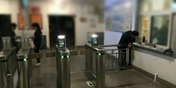 Αντί για λεφτά για την παιδεία, τουρνικέ και ελεγχόμενη είσοδος στις σχολές!