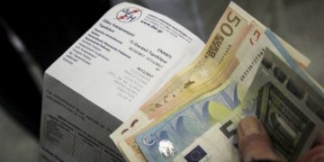 Ηλεκτροσόκ στα λαϊκά νοικοκυριά