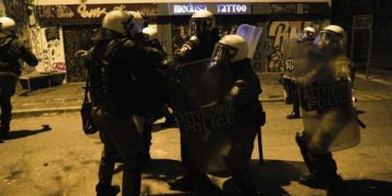 Kαταγγελία για επίθεση κουκουλοφόρων-ασφαλιτών σε μέλος του σωματείου εργαζομένων στην έρευνα