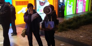 Συνεχίζονται οι αντιδράσεις για την εργασιακή γαλέρα στα Jumbo (φωτο)