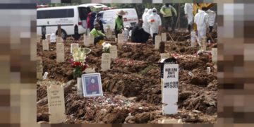 Θερίζει η πανδημία φτώχειας και υγειονομικών περικοπών