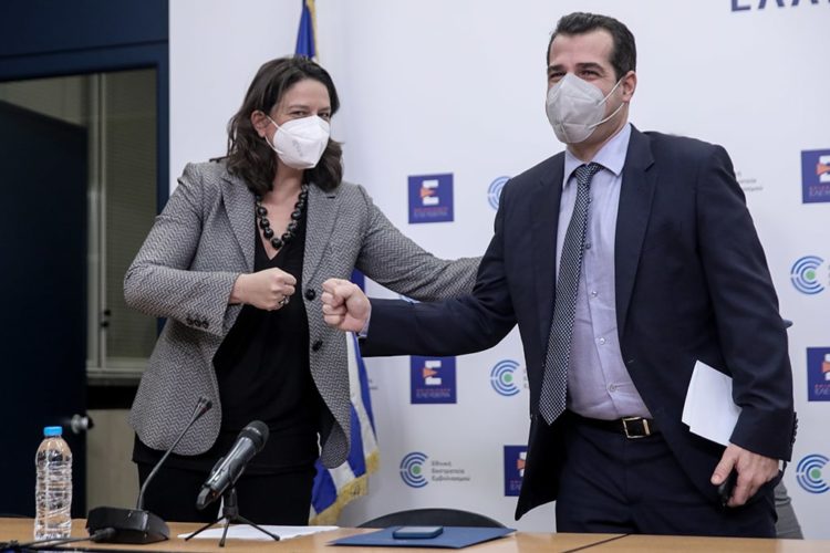 Διασπορά κυβερνητικής αδιαφορίας  στα σχολεία