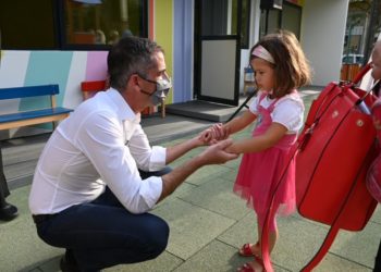 Ο Δήμος Αθήνας απέτυχε σε όσα έπρεπε να κάνει για ασφαλές άνοιγμα των σχολείων
