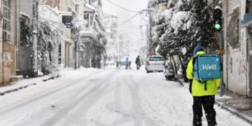 Aπόλυση συνδικαλιστή εργαζόμενου από τη Wolt επειδή προστάτευε συναδέλφους του!