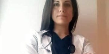 Μαρία Καραμπέλη: Βαφτίζουν ΜΕΘ έναν αναπνευστήρα και ένα κρεβάτι