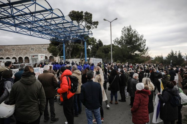 Παίδων Πεντέλης: Διάλυση μέσω… mega εμβολιαστικού κέντρου