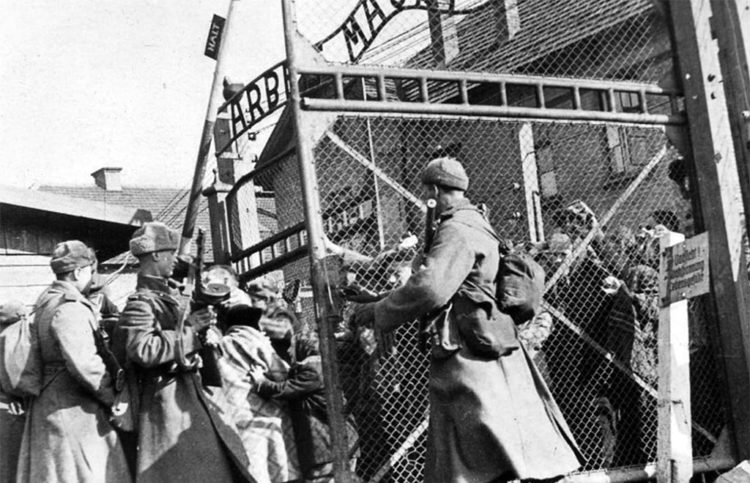 Ποτέ ξανά – Σαν σήμερα ο Κόκκινος Στράτος απελευθέρωσε το Άουσβιτς