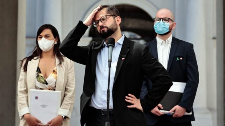 «Συστημική» διακυβέρνηση στη Χιλή του Μπόριτς