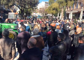 Σάλπισμα ξεσηκωμού της αγροτιάς στην Άρτα (φωτογραφίες)
