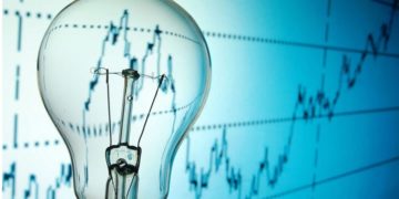 Από πού προκύπτουν οι εξωφρενικές τιμές του ρεύματος στην Ελλάδα;