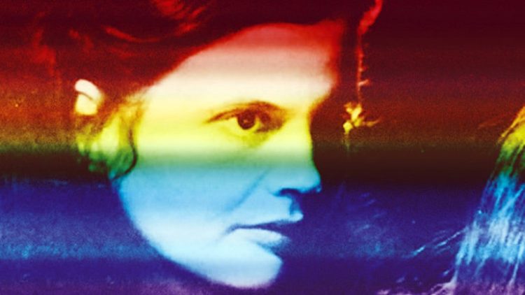 Μαριανίνα Κριεζή 1947-2022: Μεσίστιες κυματίζουν οι σημαίες στη Λιλιπούπολη