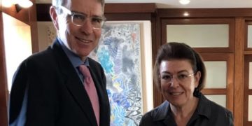 ΟΧΙ της Μενδώνη στη «Λίμνη των Κύκνων»