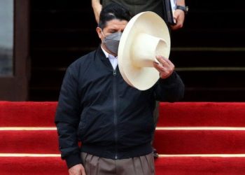 «Φίλος της αγοράς» και ο «αριστερός» πρόεδρος του Περού