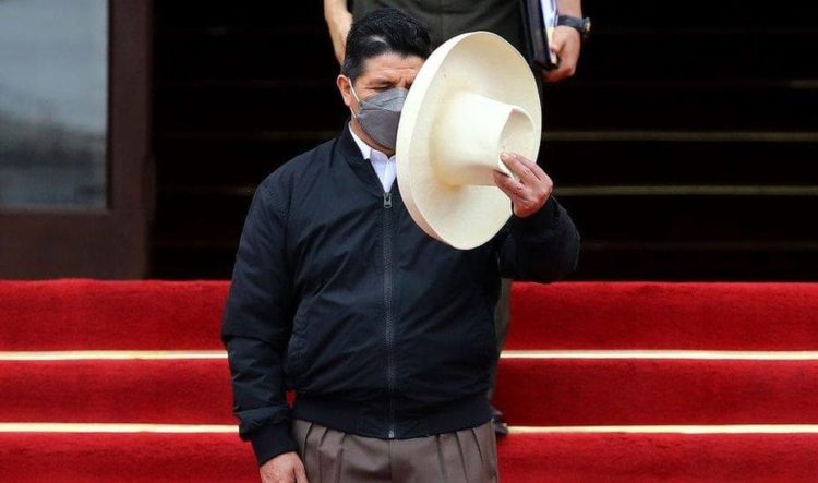 «Φίλος της αγοράς» και ο «αριστερός» πρόεδρος του Περού