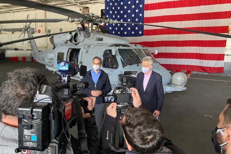 Κοίτα  ποιος μιλάει!