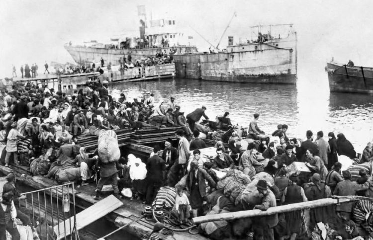 Δικές μας οι καταστροφές, δικοί τους οι θρίαμβοι