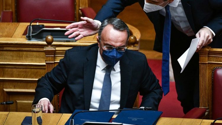 Απογειώνεται η ακρίβεια, παραμένει ο ΕΝΦΙΑ