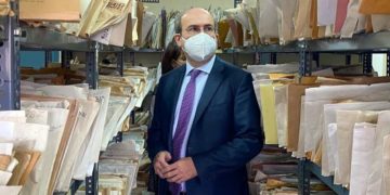 Νομοσχέδιο ΕΦΚΑ: Στα νύχια ιδιωτών και ακριβοπληρωμένων golden boys