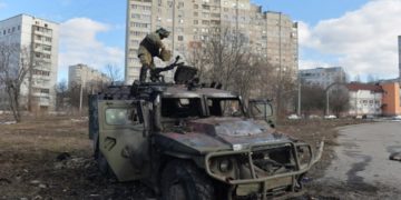 Πόλεμος χωρίς ορατό τέλος με εκατοντάδες νεκρούς, χιλιάδες πρόσφυγες