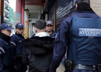 Αστυνομικά πογκρόμ στο κέντρο της Αθήνας κατά προσφύγων και μεταναστών