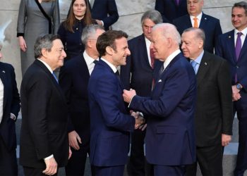 Οι Αμερικανοί ξανάρχονται με το δάχτυλο στη σκανδάλη