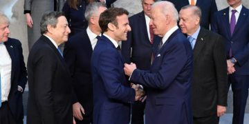 Οι Αμερικανοί ξανάρχονται με το δάχτυλο στη σκανδάλη