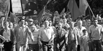 Αγαπητοί Σύντροφοι: Σοσιαλισμός κατά εργατών;