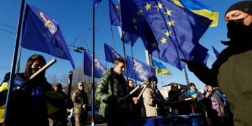 Κάτω από ξένες σημαίες