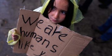 Οι μη «πραγματικοί  πρόσφυγες» του Μηταράκη