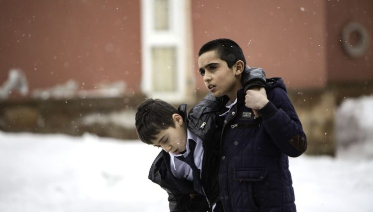 Φύλακας αδελφός: Η δύναμη της φιλίας και της αλληλεγγύης