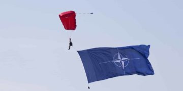 Το ΝΑΤΟ εκεί που  σάπιζε, ξανατονώθηκε