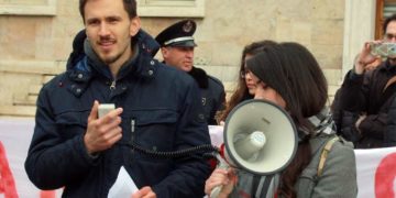 Ρέντι Μούτσι: Η σωρευμένη οργή  του λαού ξέσπασε!