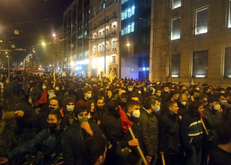 Μεγάλη αντιπολεμική-αντιιμπεριαλιστική διαδήλωση στην Αθήνα (φωτό-βίντεο)