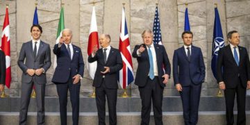 Πεθαίνουν Ρώσοι κι Ουκρανοί, για των αφεντάδων το φαΐ