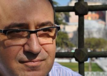 Η Πρωτοβουλία για την Ανατροπή καταδικάζει τη στοχοποίηση του δημοσιογράφου Θωμά Σίδερη