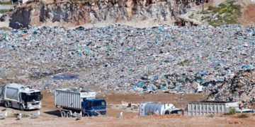 ΧΥΤΑ: Νέο χαράτσι για τον λαό με το «τέλος ταφής απορριμμάτων»