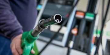 Αδειάζει η αντλία επιβίωσης για επαγγελματίες οδηγούς και διανομείς